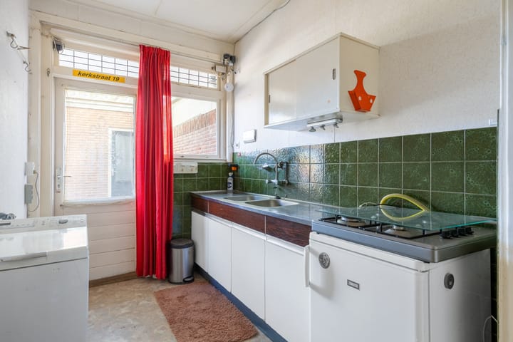 Tussenwoning te koop: Kerkstraat 19, Groningen