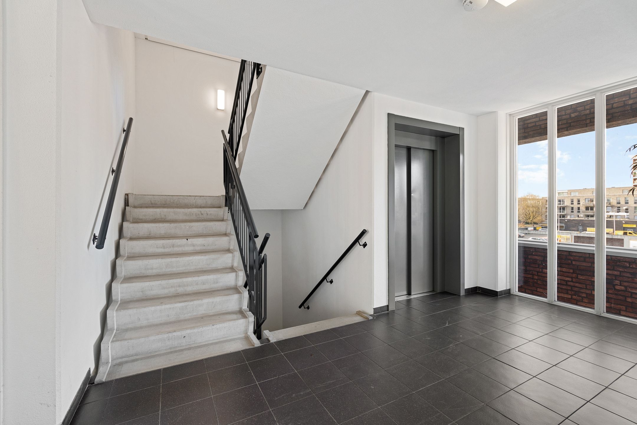 Spacious 3-room apartment with balcony and parking in Eindhoven — 21