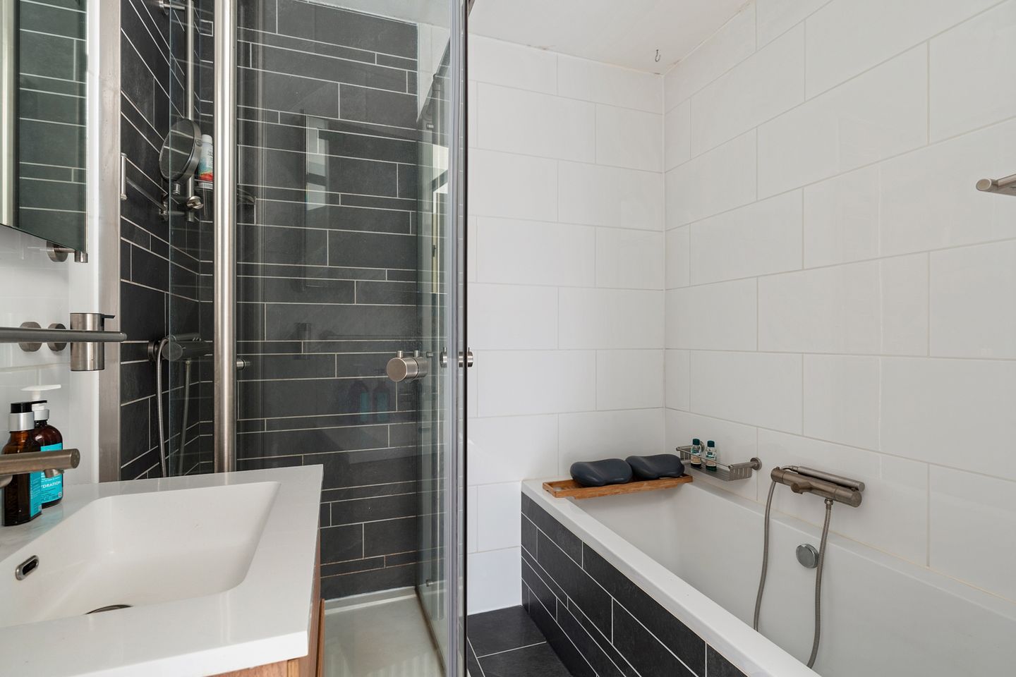 Spacious 3-room apartment with balcony and parking in Eindhoven — 14
