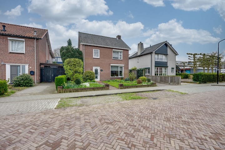 Pastoor Sprangersstraat 3 — te koop in Goirle, Vrijstaande woning