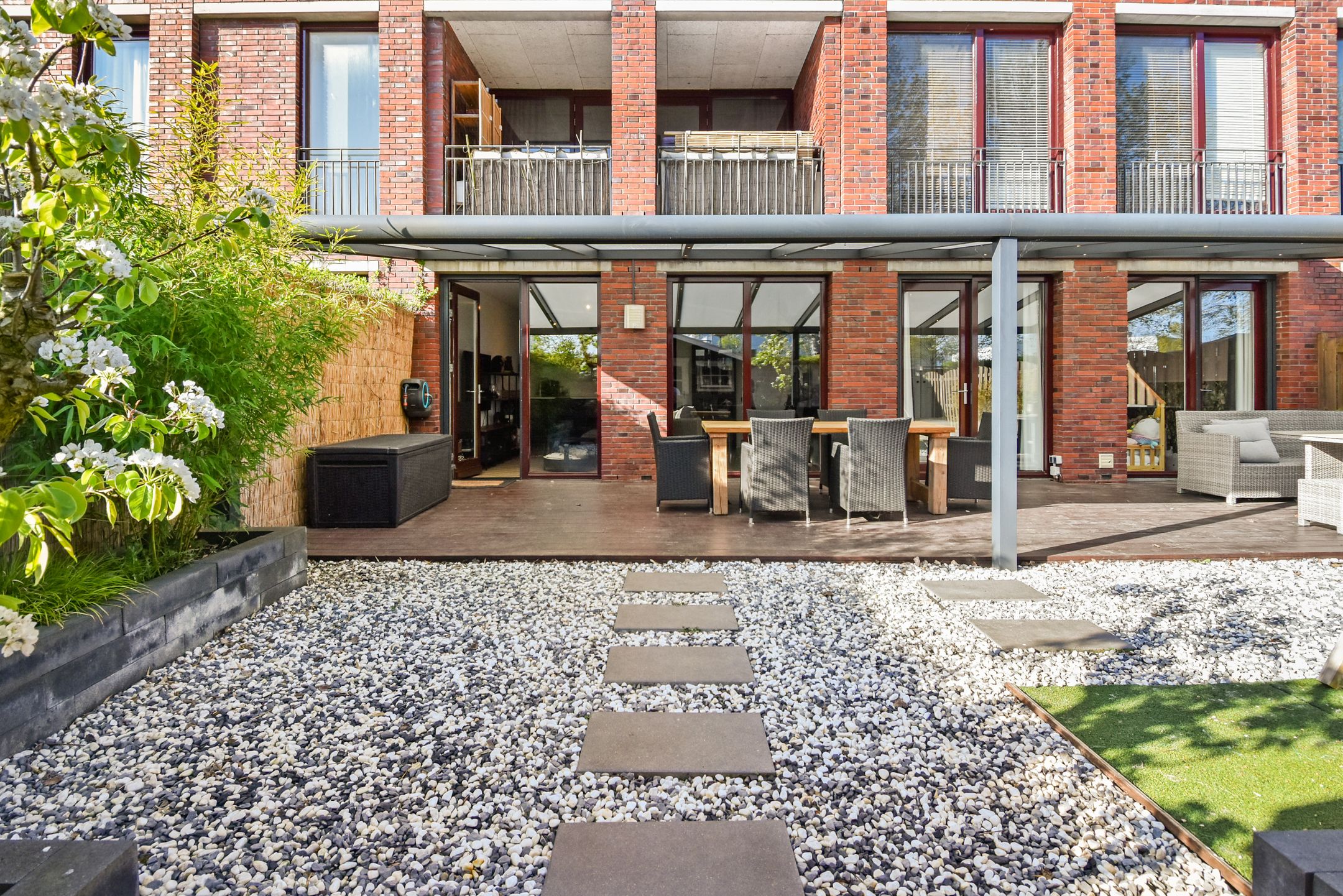 Ground floor apartment with spacious garden in Nootdorp — 21