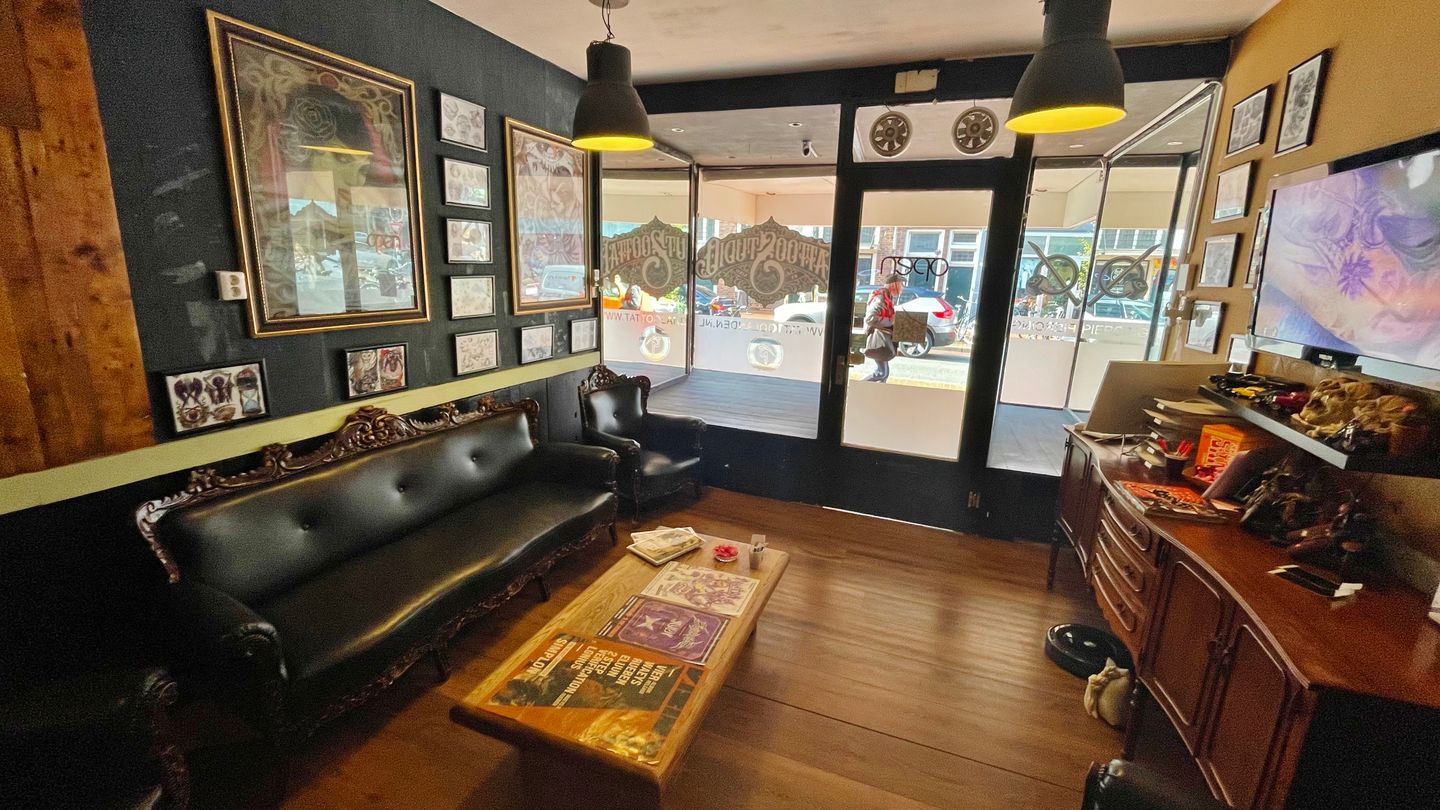 View photo 3 of Nieuwe Ebbingestraat 1-p