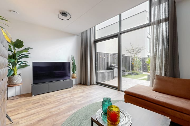 Tussenwoning te koop: Dirk Breebaartstraat 4, Hoorn