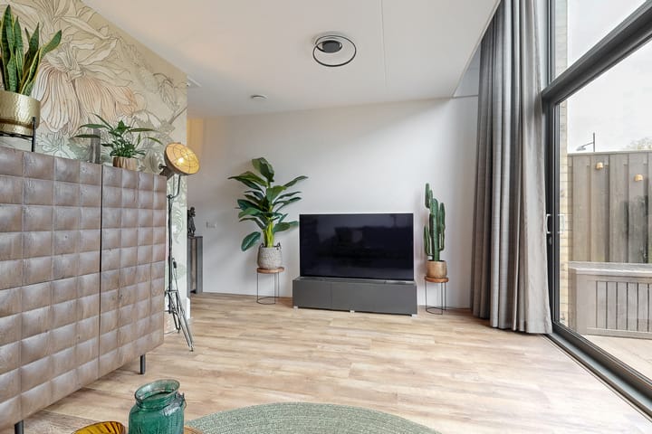 Tussenwoning te koop: Dirk Breebaartstraat 4, Hoorn