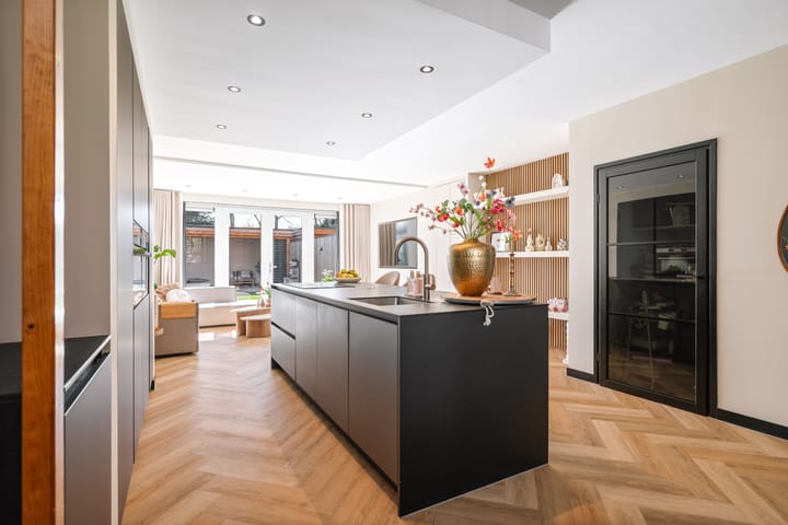 Photo 2 of Meerkoet 50