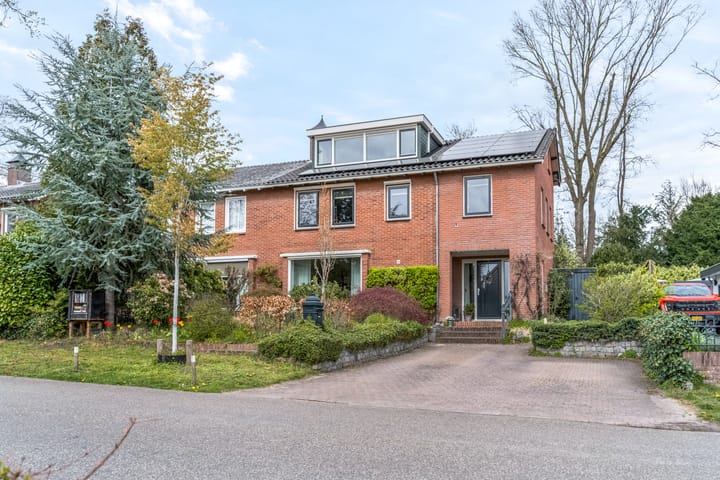 Burgemeester vd Boschlaan 42 main image