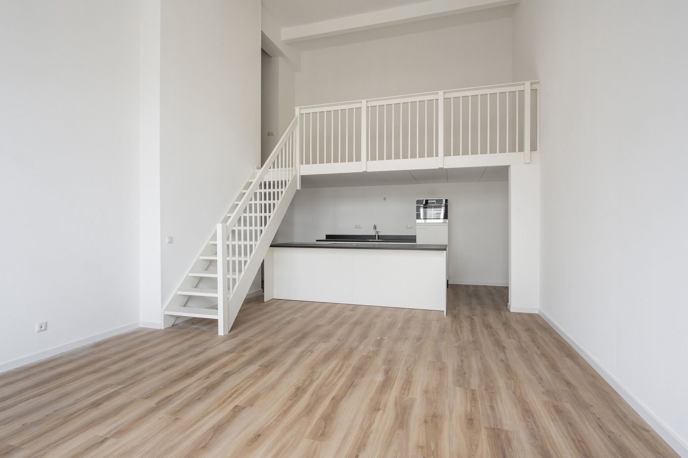 Foto 10 van Westzeedijk 503-B