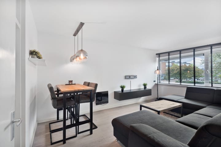 Photo 3 of Maanstraat 17