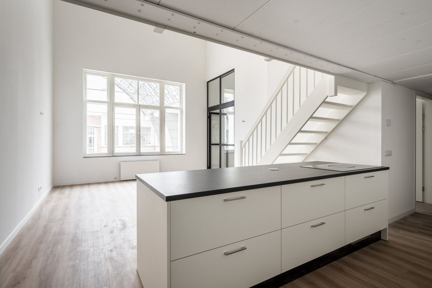 Foto 14 van Westzeedijk 503-B