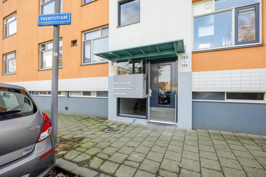 Photo 1 of Vasaristraat 140