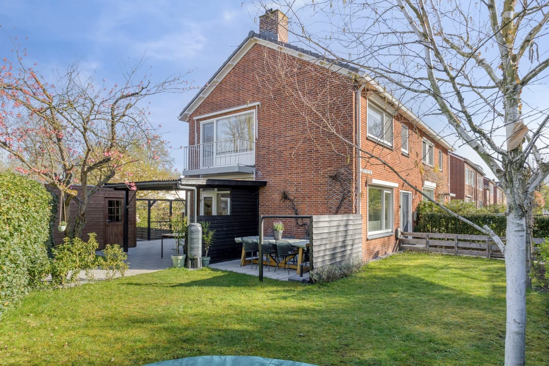 Well-insulated semi-detached house near Zutphen center with energy label A — 38