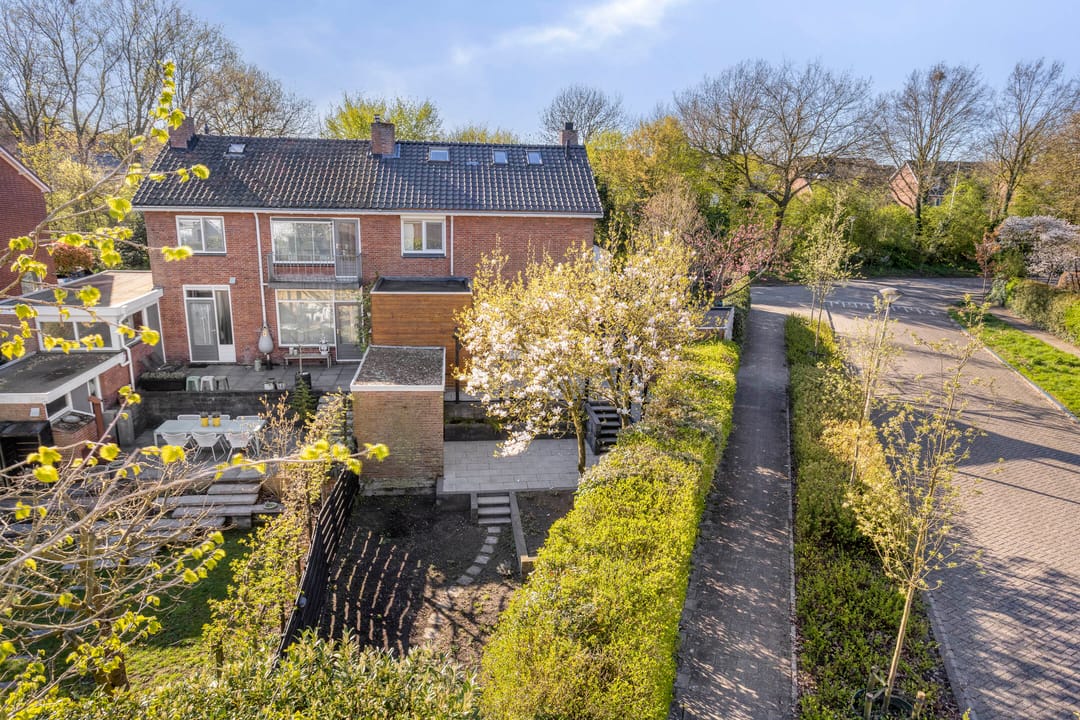 Well-insulated semi-detached house near Zutphen center with energy label A — 47