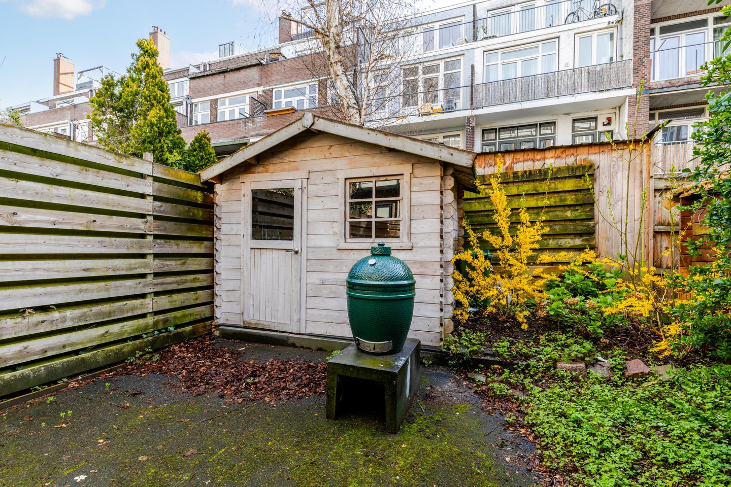 Ground floor apartment with deep garden in popular 1930s neighborhood — 14
