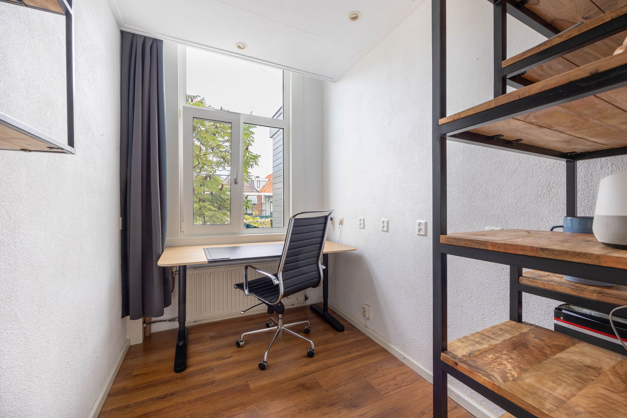 Photo 15 of Heeswijkstraat 87