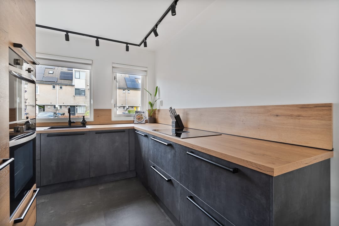 Move-in Ready 4-Bedroom Family Home in Almere Muziekwijk — 23