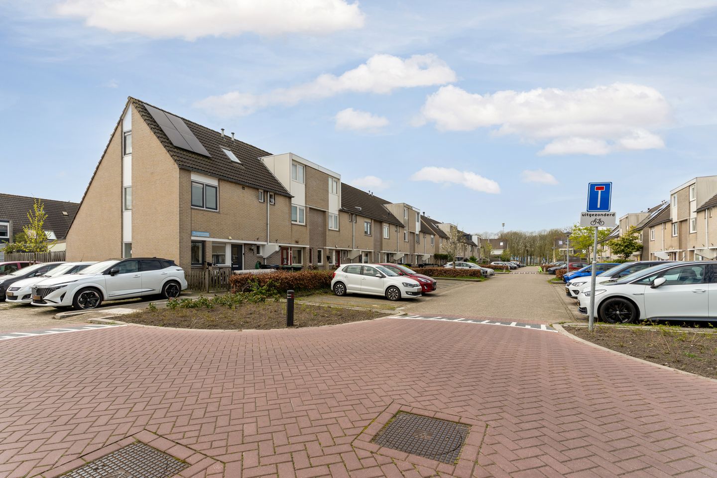 Move-in Ready 4-Bedroom Family Home in Almere Muziekwijk — 50
