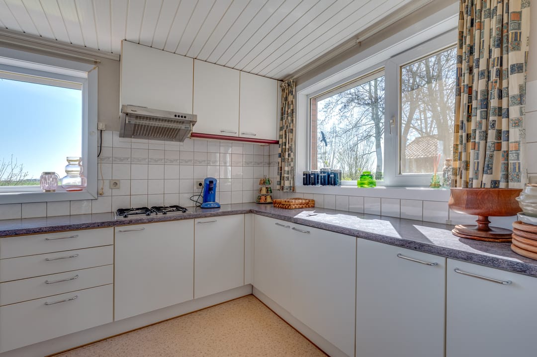 Detached Dike House with Expansive Polder Views and Large Plot Near the Beach — 13