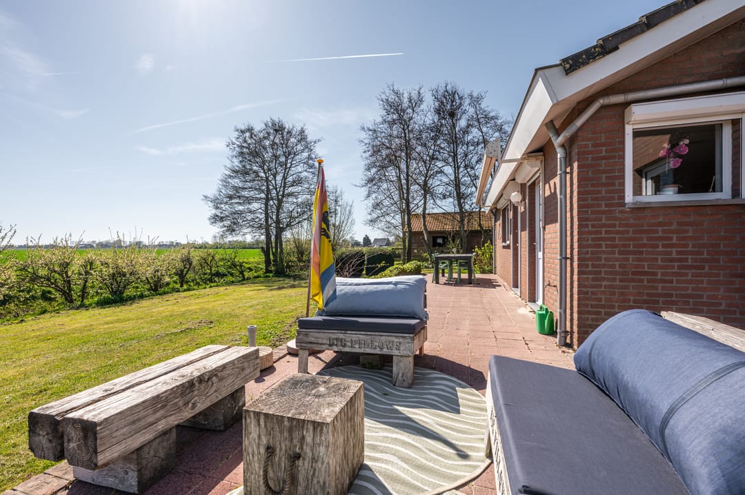 Detached Dike House with Expansive Polder Views and Large Plot Near the Beach — 37