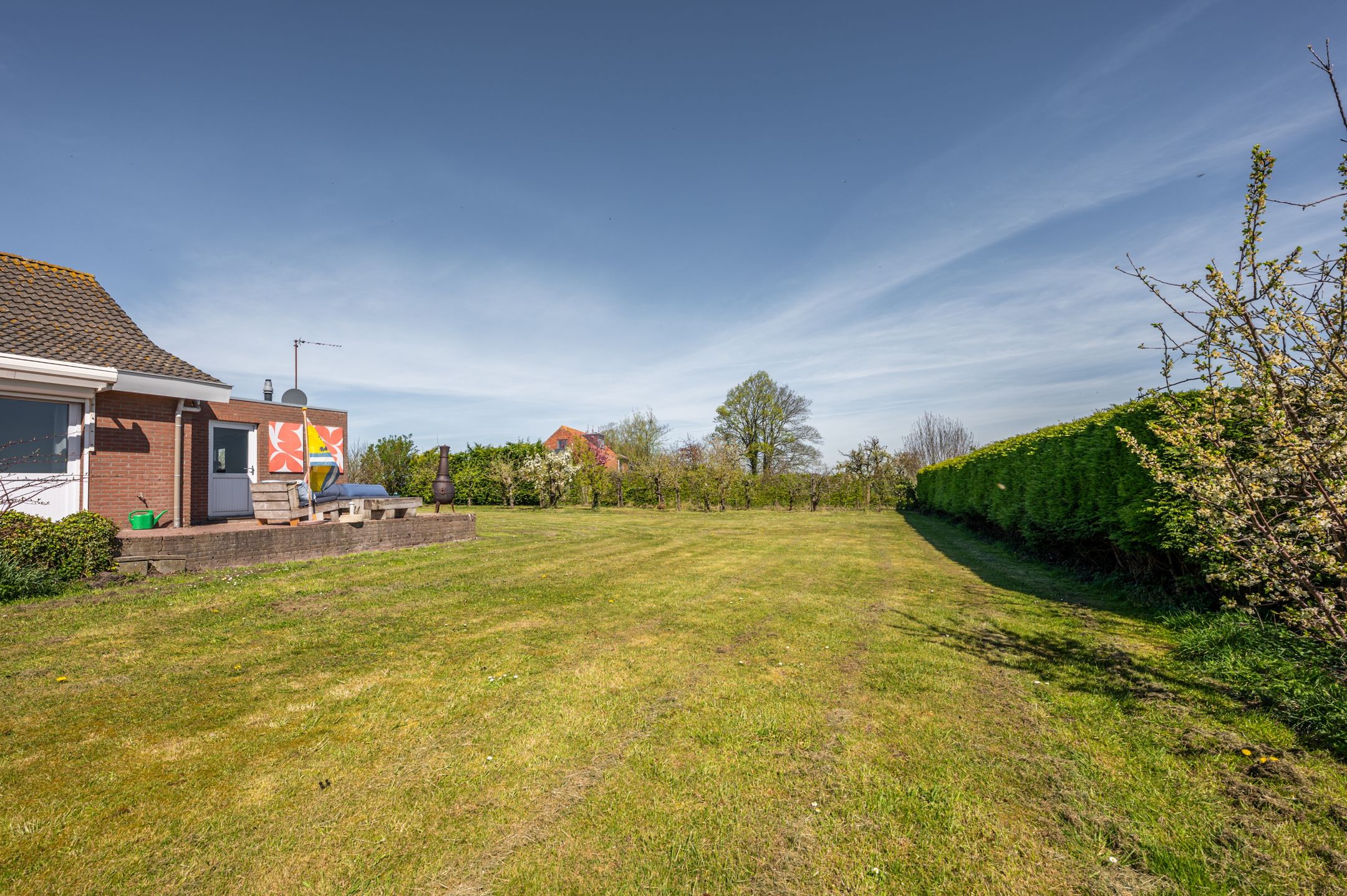 Detached Dike House with Expansive Polder Views and Large Plot Near the Beach — 36