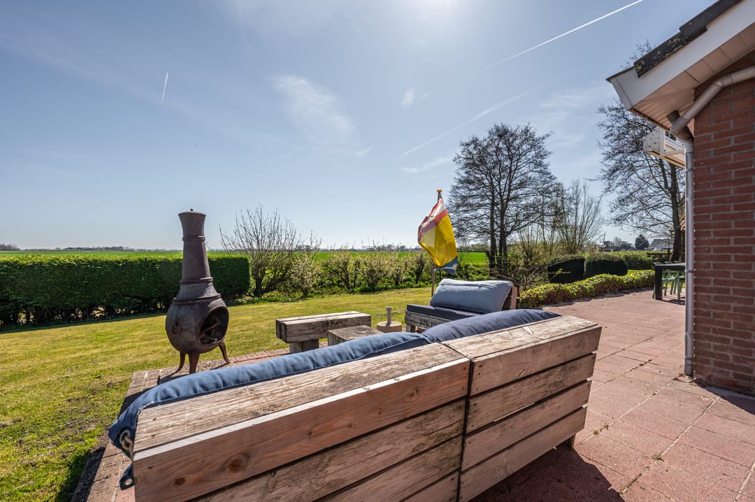 Detached Dike House with Expansive Polder Views and Large Plot Near the Beach — 38