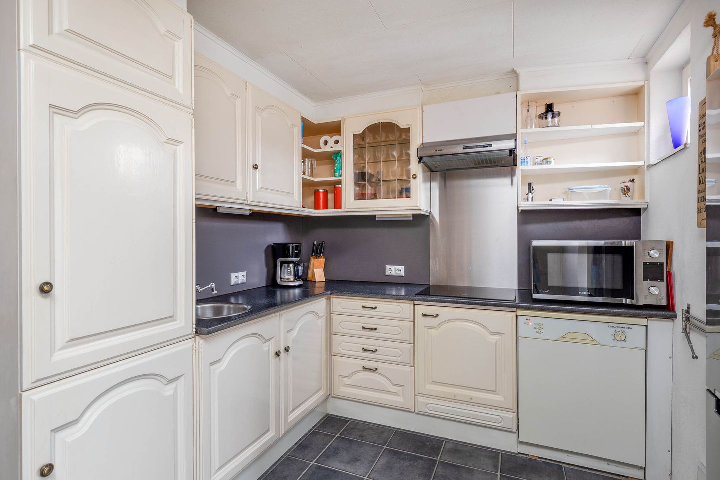 Foto 14 van Millenerstraat 34