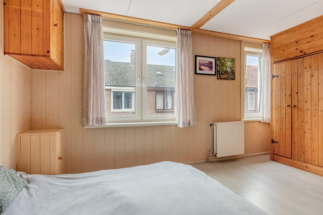 Characterful 1920s Terraced House with Deep Garden in Central Tilburg — 13