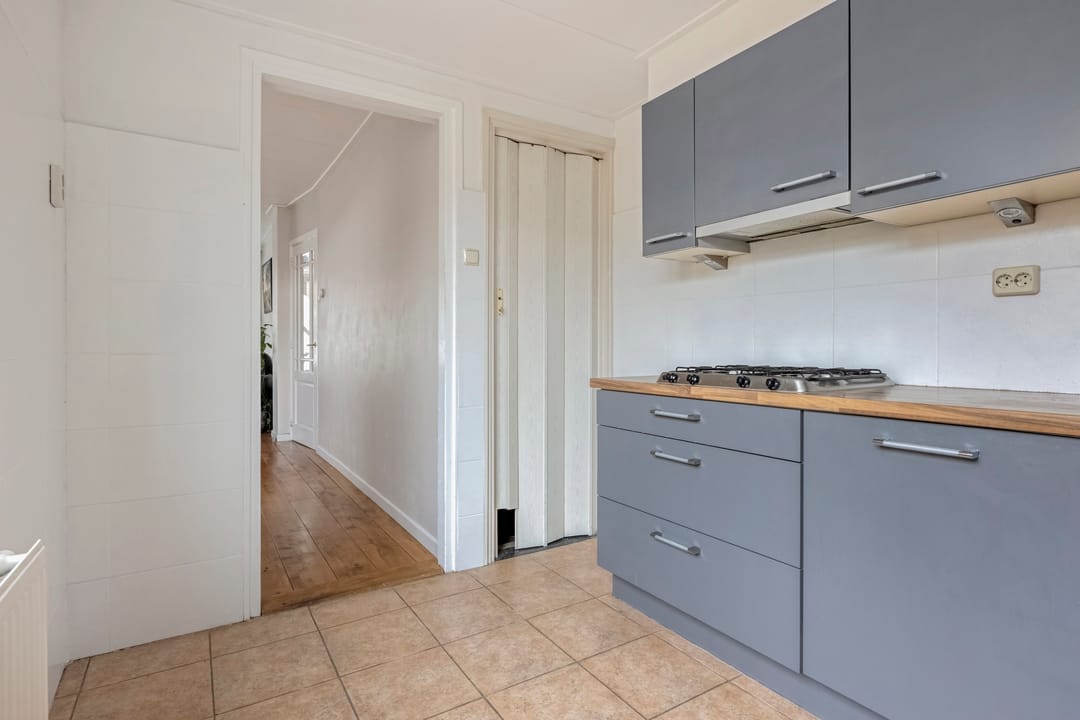 Characterful 1920s Terraced House with Deep Garden in Central Tilburg — 7