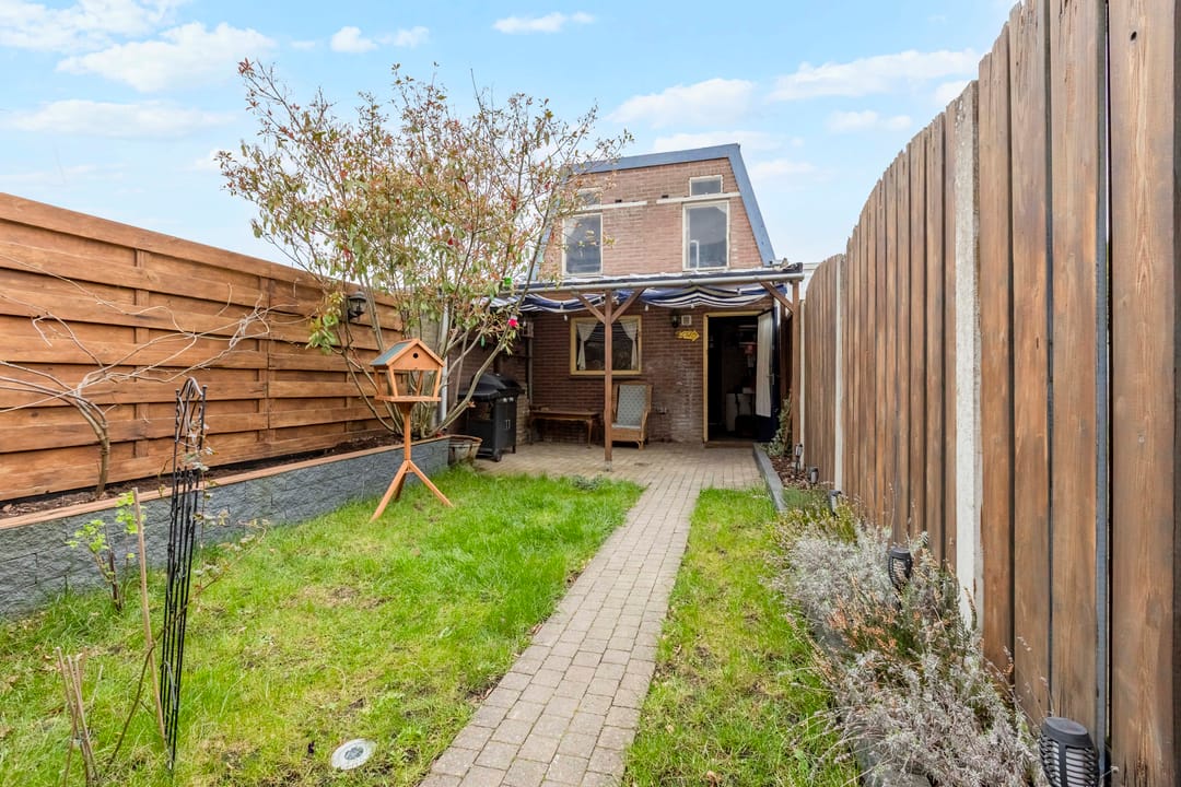 Characterful 1920s Terraced House with Deep Garden in Central Tilburg — 23