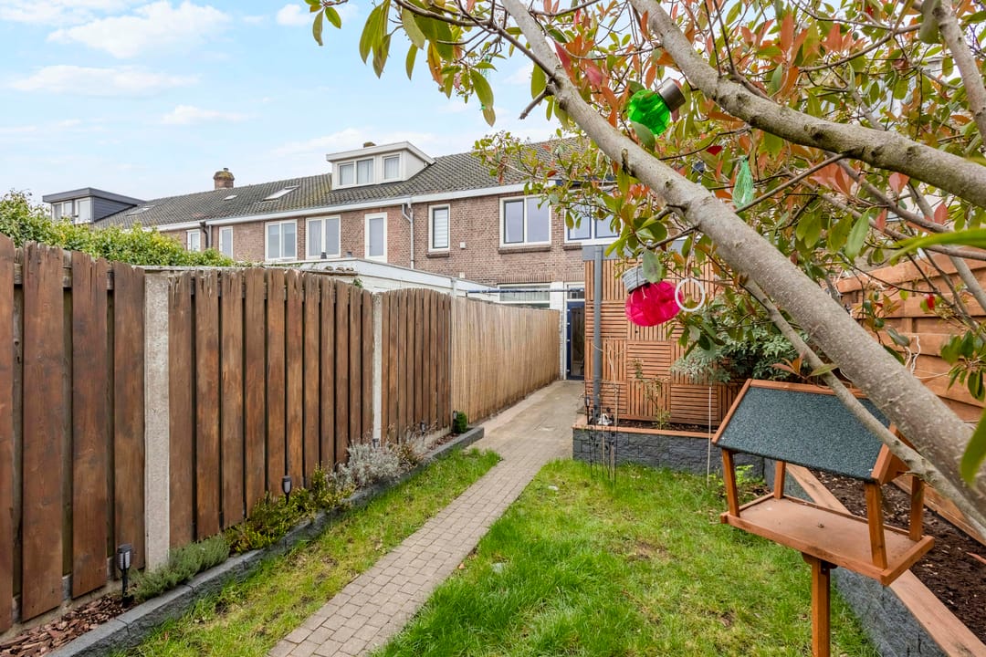 Characterful 1920s Terraced House with Deep Garden in Central Tilburg — 22