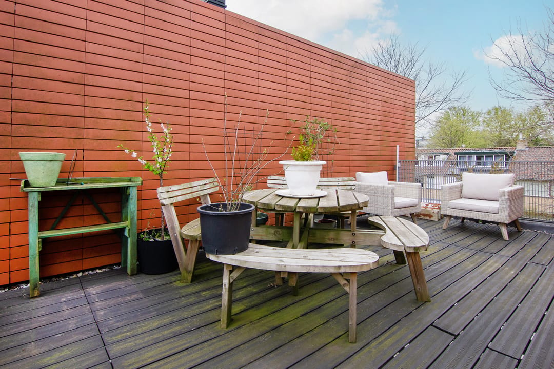 Modern Family Home with Rooftop Terrace in Child-Friendly Courtyard — 43