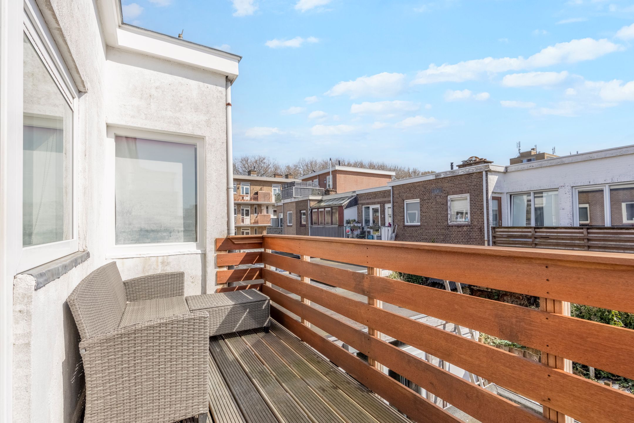Charming 1925 Upper-Storey Apartment with Balcony near Loosduinen — 21
