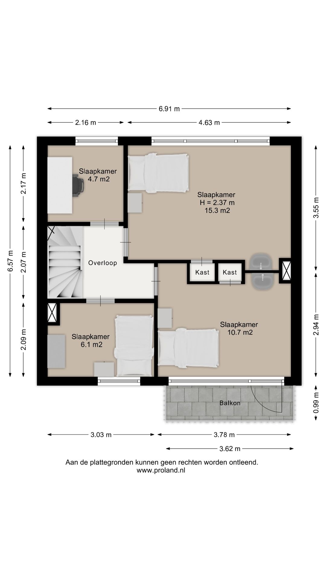 Spacious Family Home with Eight Bedrooms and Multiple Balconies — 38