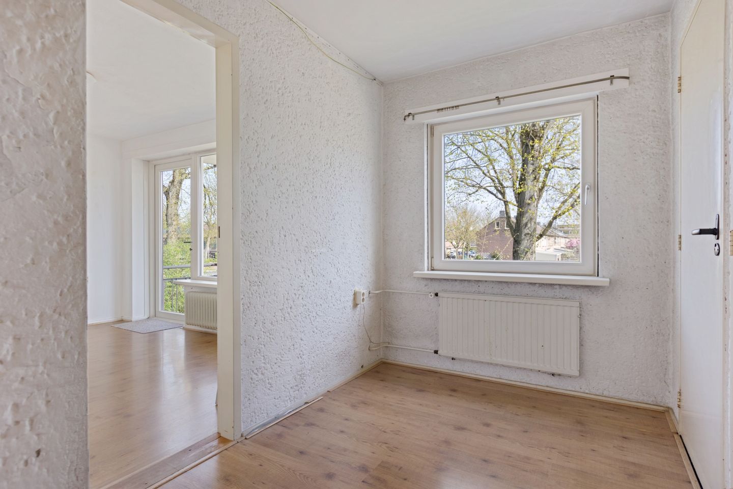 Spacious Family Home with Eight Bedrooms and Multiple Balconies — 25