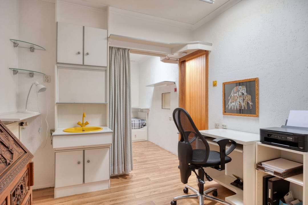 Photo 32 of Van Vurenstraat 8