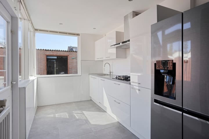 Photo 3 of Burgemeester Verdegaallaan 32