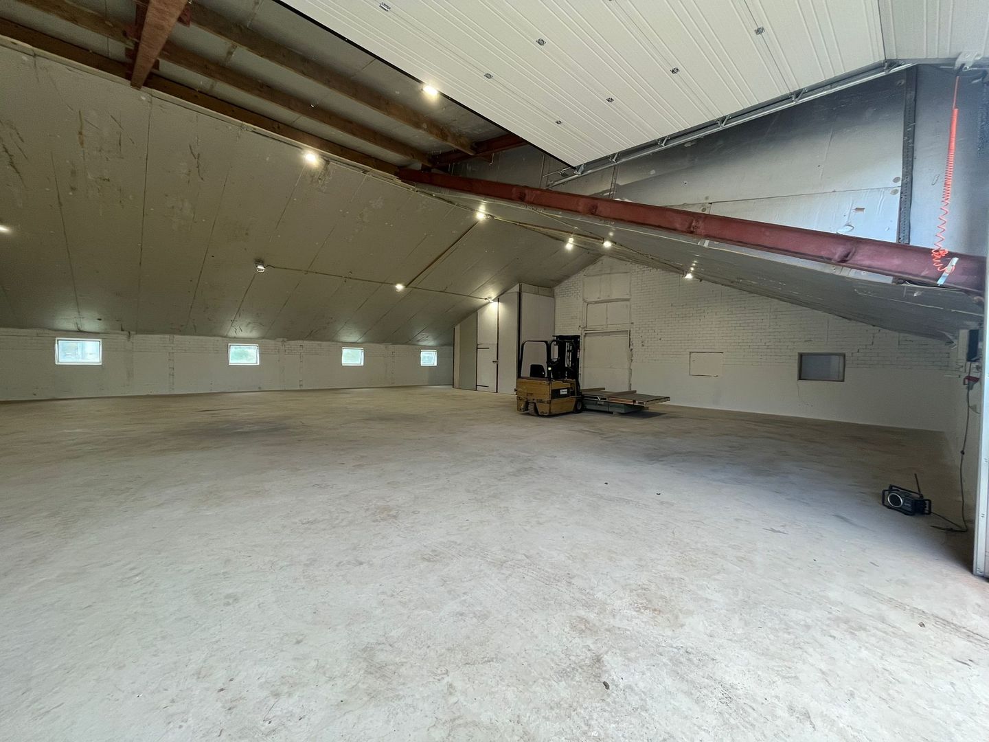 Bekijk foto 2 van Loonse Molenstraat 6