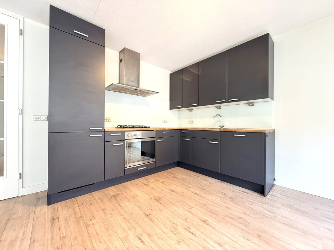 Photo 7 of Tweede Weteringdwarsstraat 51-B