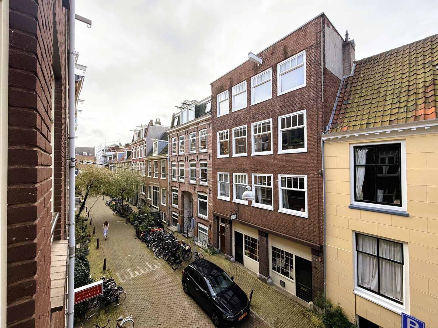 Photo 10 of Tweede Weteringdwarsstraat 51-B