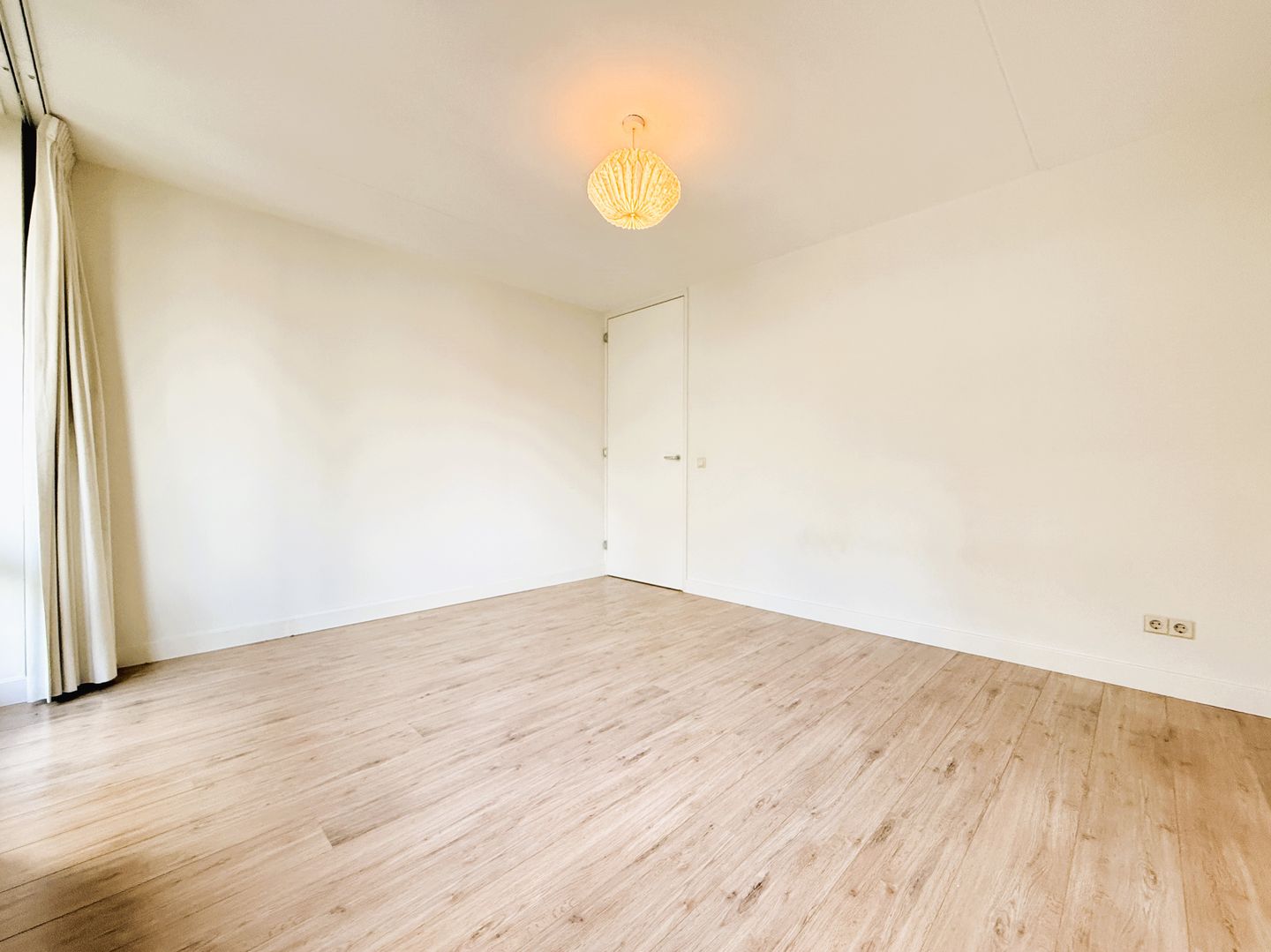 Photo 14 of Tweede Weteringdwarsstraat 51-B