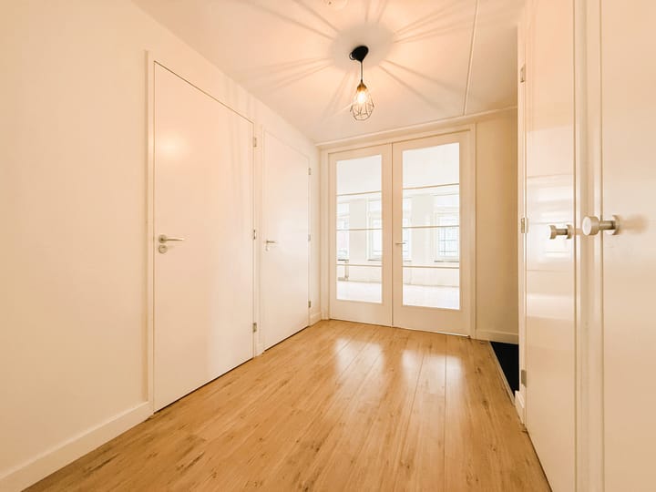 Photo 4 of Tweede Weteringdwarsstraat 51-B