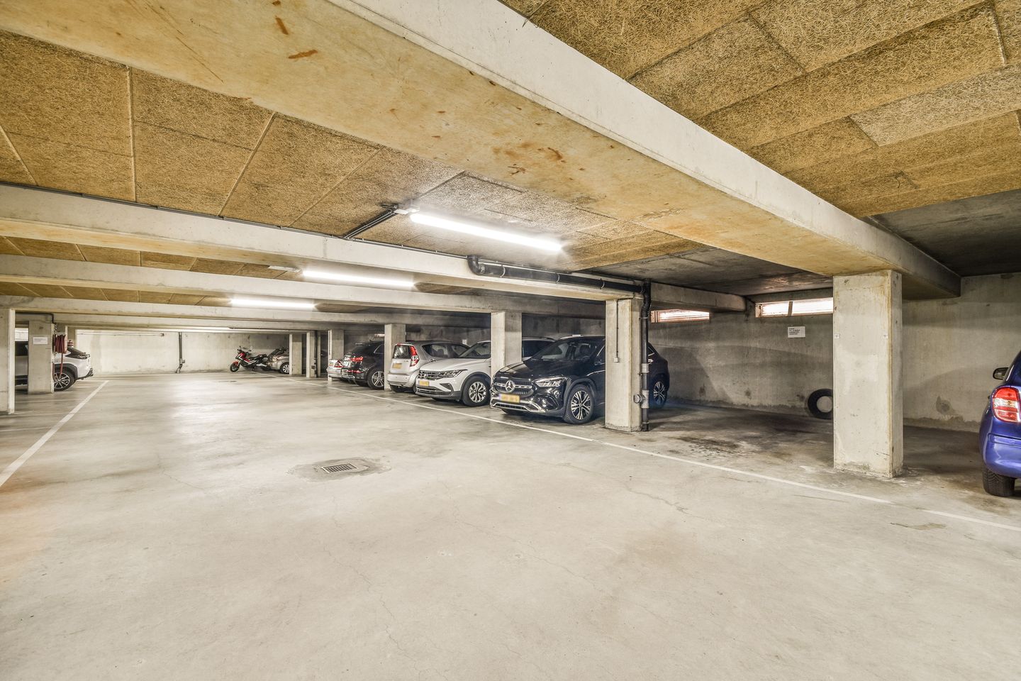 Foto 5 van Stationsplein 13-F4