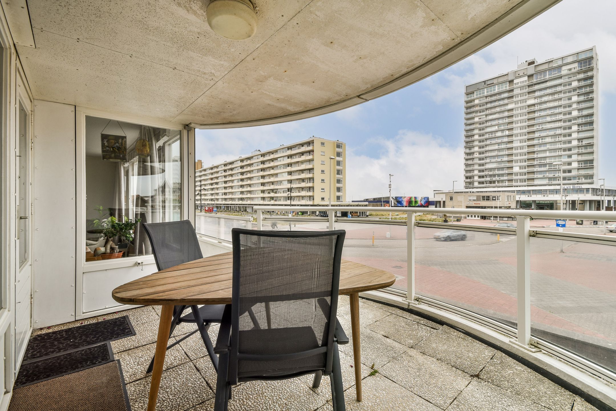 Photo 3 of Stationsplein 13-F4