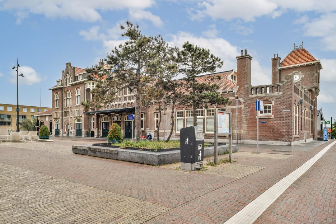 Foto 28 van Stationsplein 13-F4