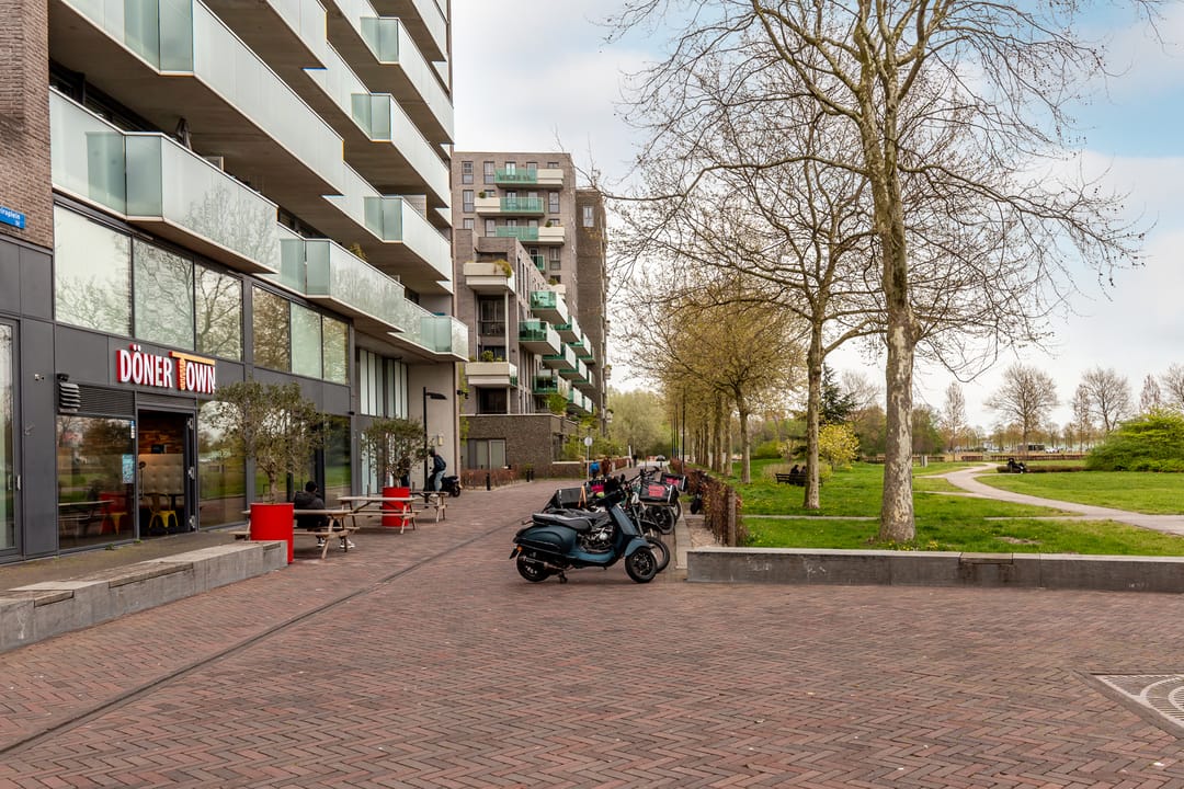 Foto 28 van Buenos Airesstraat 115