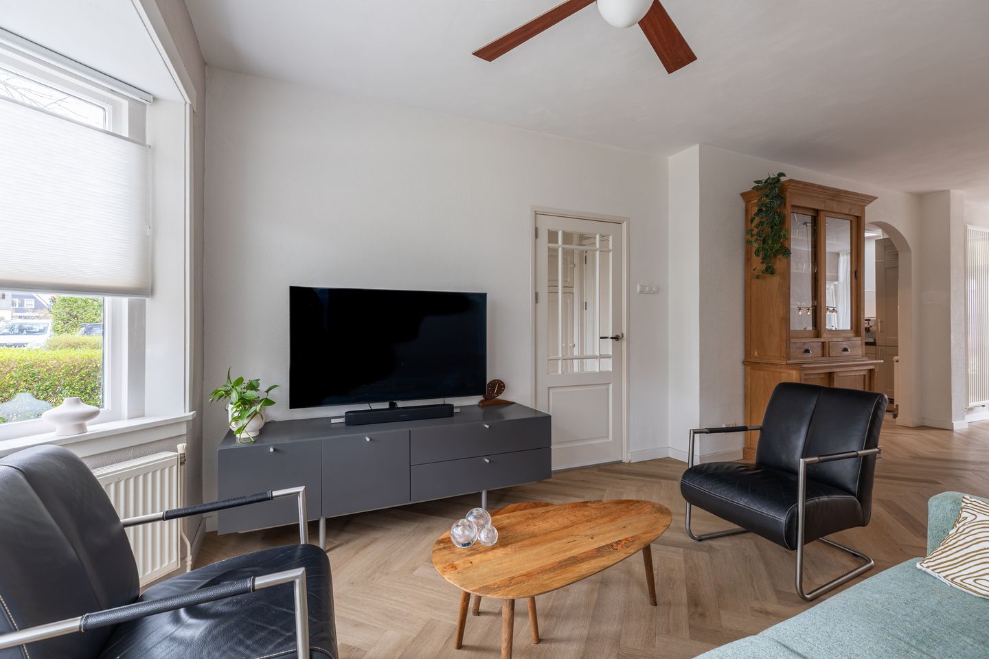 Photo 10 of Bergeonstraat 8