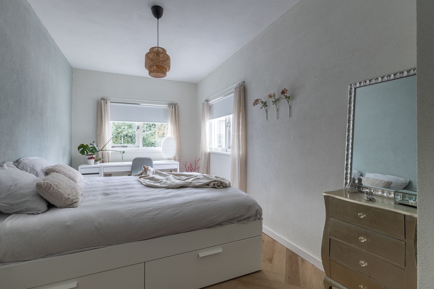 Photo 19 of Bergeonstraat 8