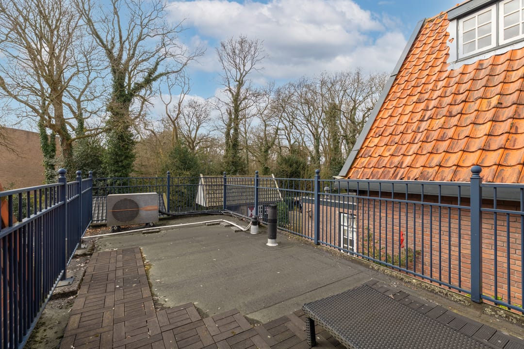 Photo 37 of Bergeonstraat 8