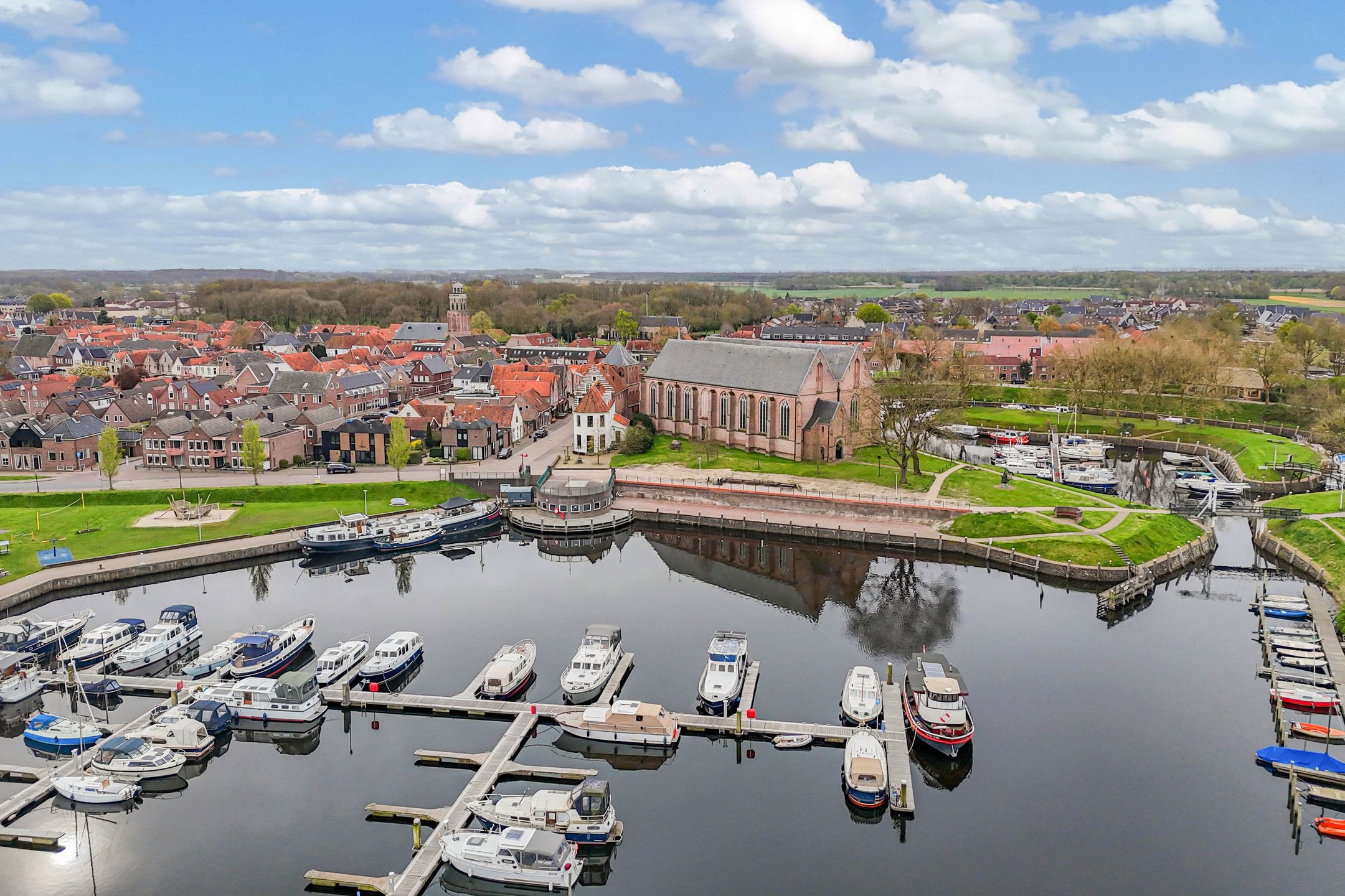 Foto 27 van Kerkstraat 1