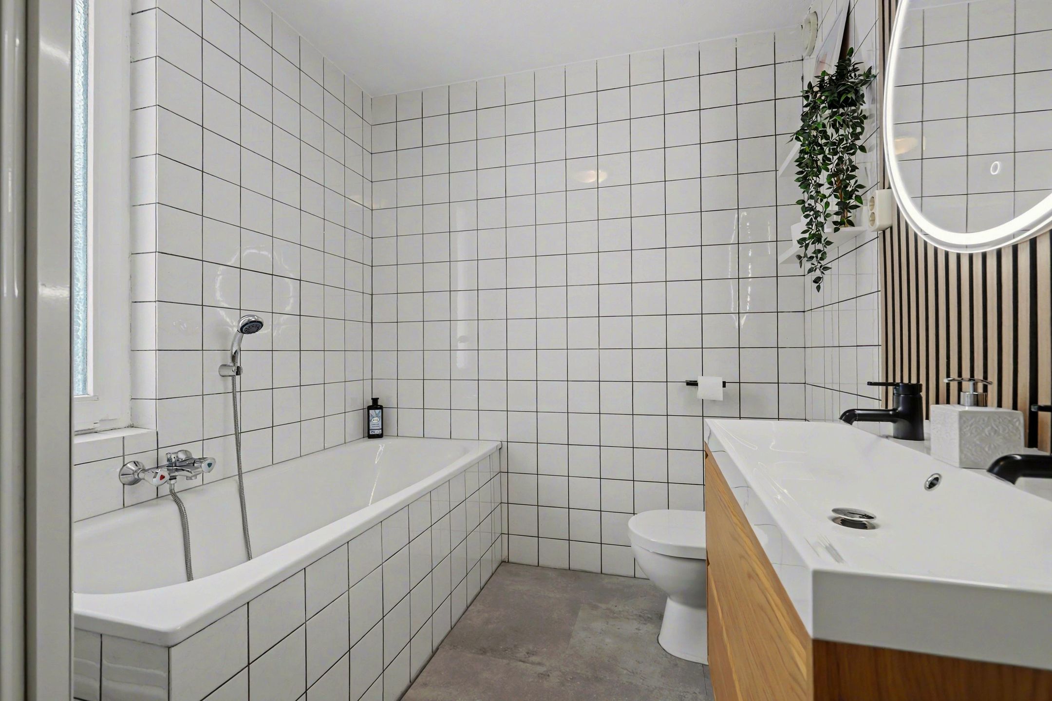 Foto 27 van F.L. Wrightstraat 27