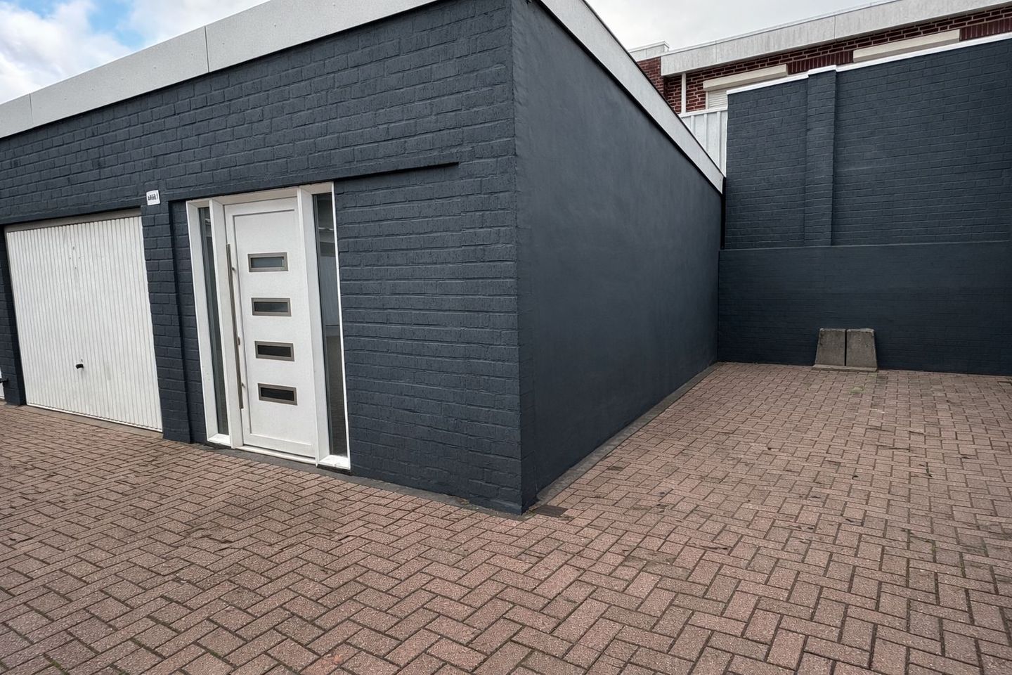 Bekijk foto 3 van Provincialeweg Zuid 68